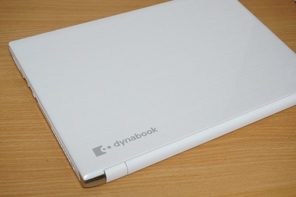 Dynabook Azシリーズの裏蓋の開け方